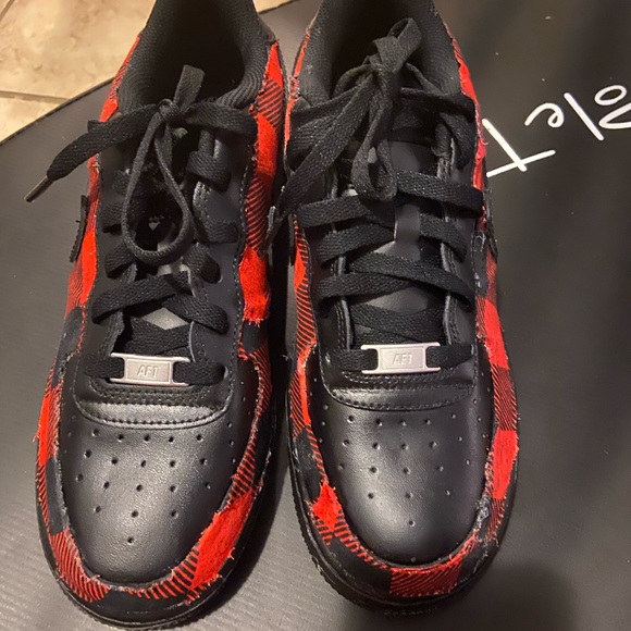 Custom Air Force 1s - Picture 2 of 3